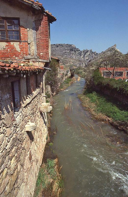 WT 2300 312-23 Spain.jpg